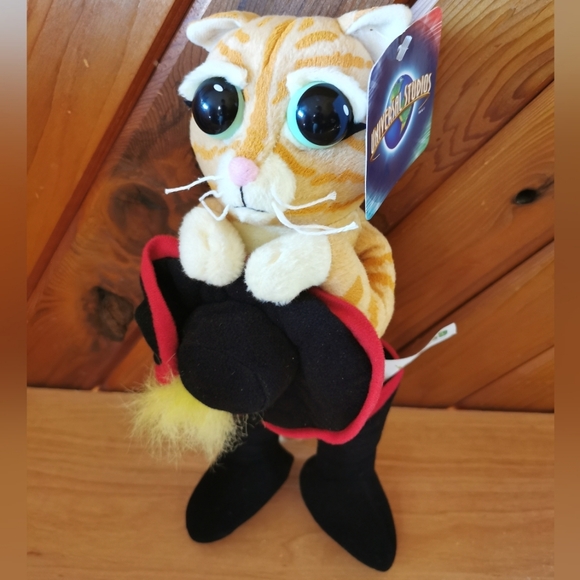 Puss in Boots Plush Doll - Picture 6 of 6